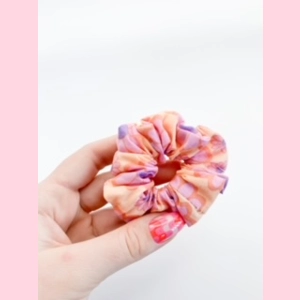 Peachy Mini Scrunchie