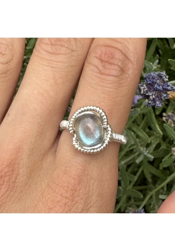 Labradorite size 7