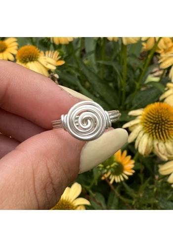 Sterling Silver Spiral size 6