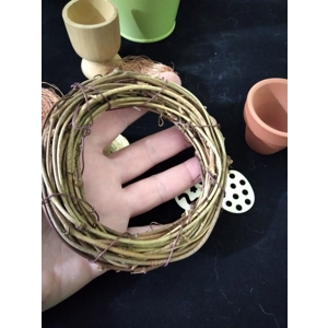 Miniature wreath for crafting