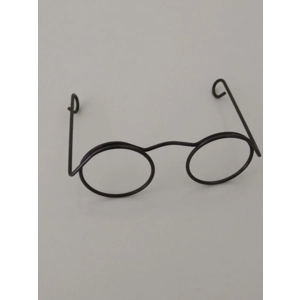 Miniature wire glasses