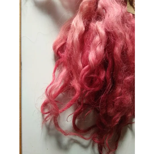 red and pink wavy wool locks, 6-9" texel x DevonCornwall longwool, 28g