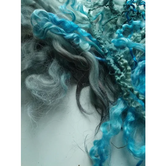 blue curly wool and wool locks, 10g, mixed curly wool breeds