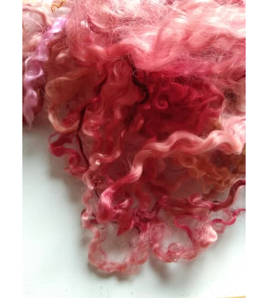 red and pink curly wool and wool locks, 10g, mixed breeds