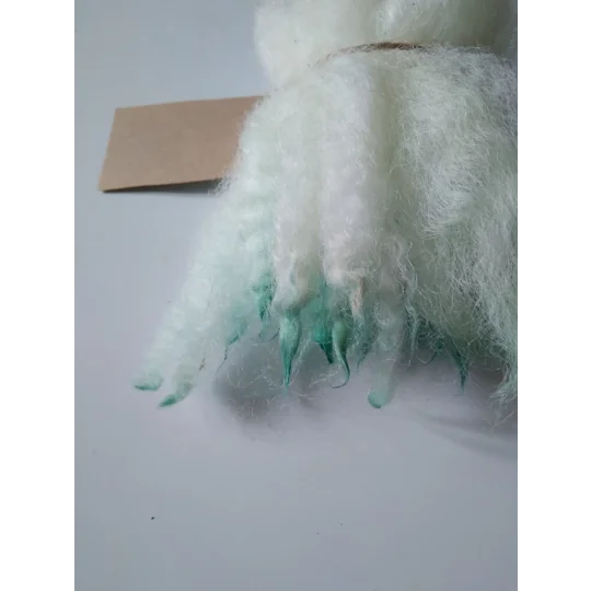 Spearmint Ice dip crimped mini wool locks