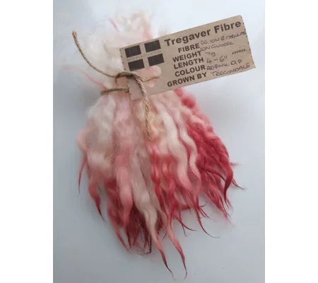 Red pink dip wavy crimped mini wool locks, hand washed + dyed, 4-6, 7g