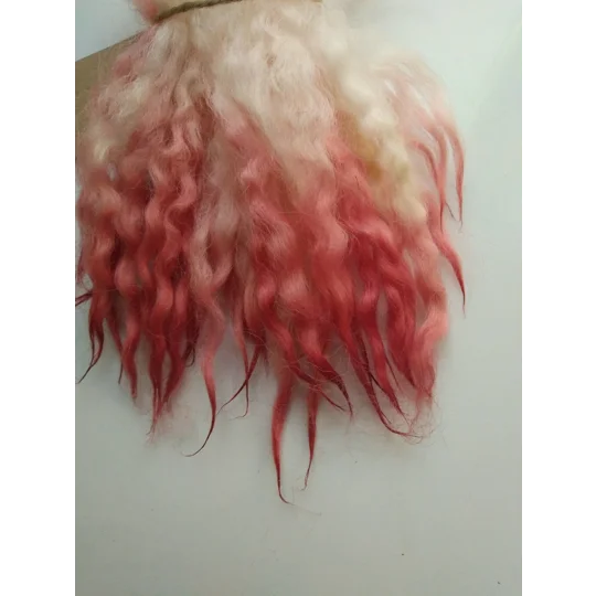 Red pink dip wavy crimped mini wool locks, hand washed + dyed, 4-6, 7g