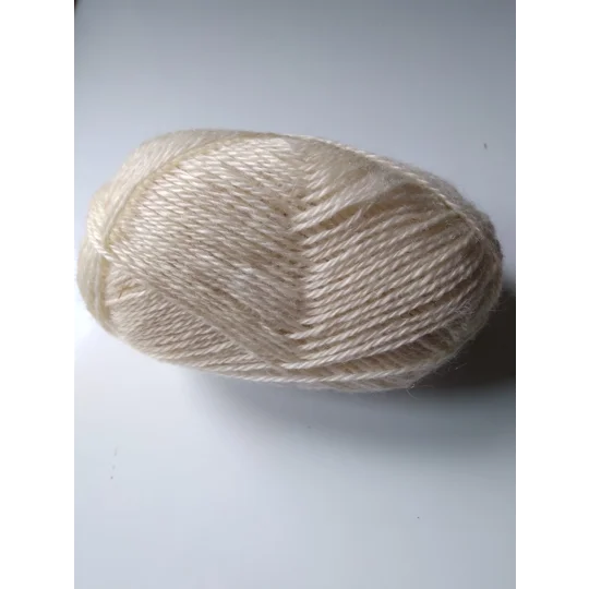 Goatally gorgeous mohair yarn, undyed, natural colour. Light Aran weight (v)