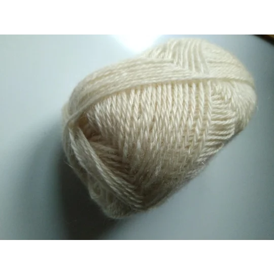 Goatally gorgeous mohair yarn, undyed, natural colour. Light Aran weight (v)