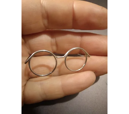 Miniature wire glasses silver colour 3.5cm