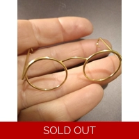 Miniature wire glasses gold colour 5cm