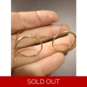 Miniature wire glasses gold colour 5cm
