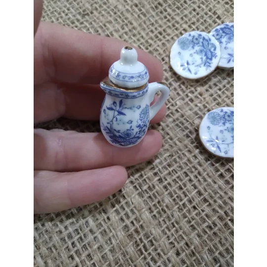 Miniature China coffee pot for crafting