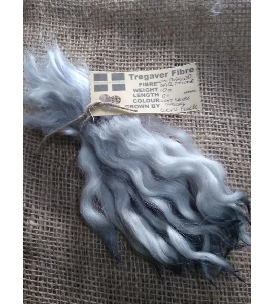 Wavy mini wool locks, hand dyed in light silver & charcoal, 6 approx length", 10g, White Faced Dart