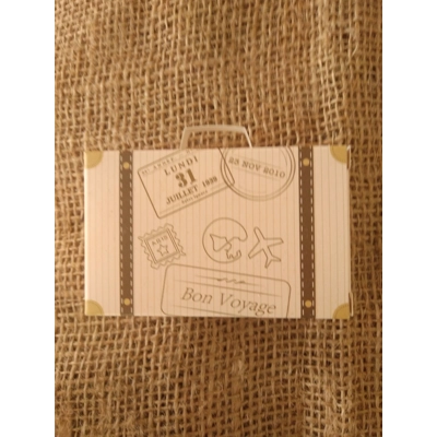 Miniature cardboard suitcase for diaoramas, props for photography etc Miniature cardboard suitcase for diaoramas, props for photography etc