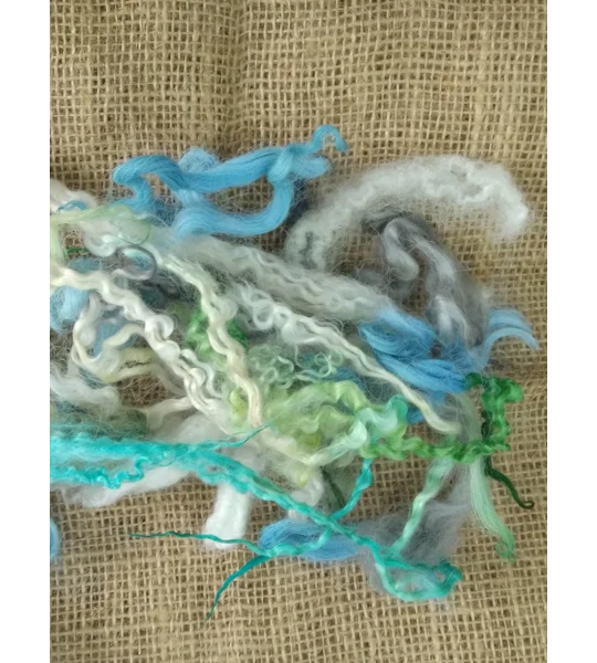 Seascape Mix, 10g mixed greens/blues/grey colors, from mixed breeds curly and wavy sheep