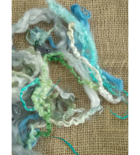 Seascape Mix, 10g mixed greens/blues/grey colors, from mixed breeds curly and wavy sheep