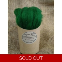 Combed UK Shetland Wool top dyed in Emerald Green Tones 25g