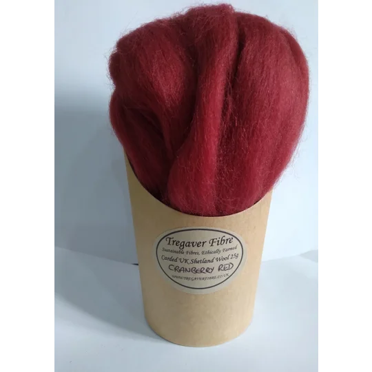Combed UK Shetland Wool Top dyed in Cranberry Red Tones 25g