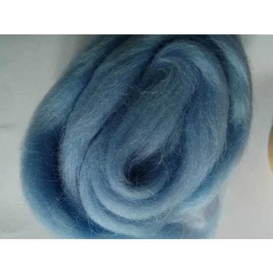Combed Top UK Shetland Wool dyed in Baby Blue Tones, 25g