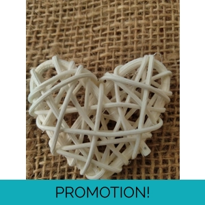 Small white rattan heart, 5cm