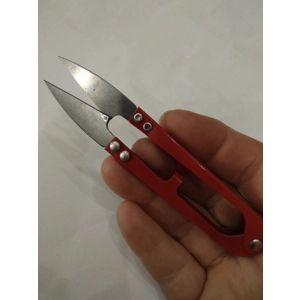 Scissors snips for snipping flyaway fibres