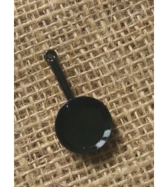 Miniature black metal frying pan, 3 size options, for crafting and props