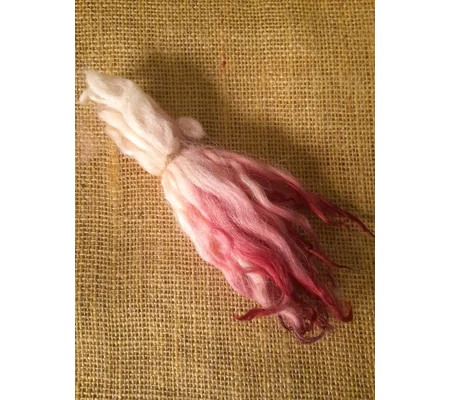 Red pink dip dip wavy white faced dartmoor wool locks, 7g