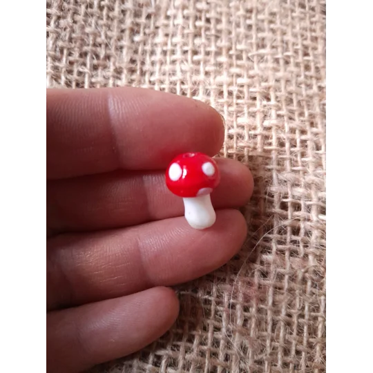 miniature red and white mushroom glass bead