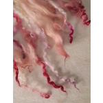 Mixed breeds curly wool, 10g pinks and reds Mixed breeds curly wool, 10g pinks and reds