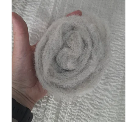 Carded natural fibre sliver in light grey, pick your weight
