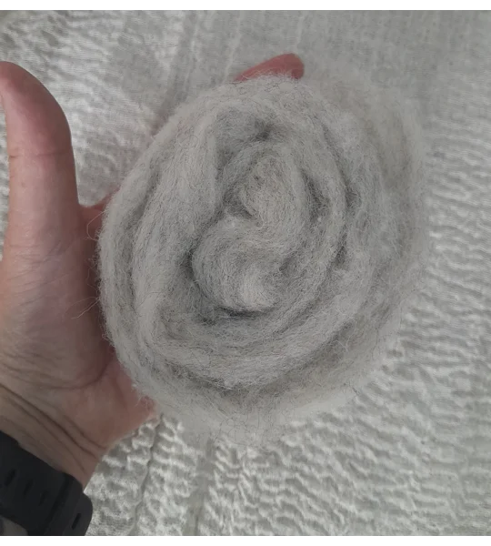 grey felting wool, grey needle felting wool, grey fibre for spinning, grey carded fibre for weaving, grey carded fibre for felting