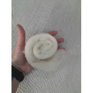 cream carded wool, cream fibre, carded wool, carded fibre, needle felting supplies, needle felting wool, weaving, spinning fibres
