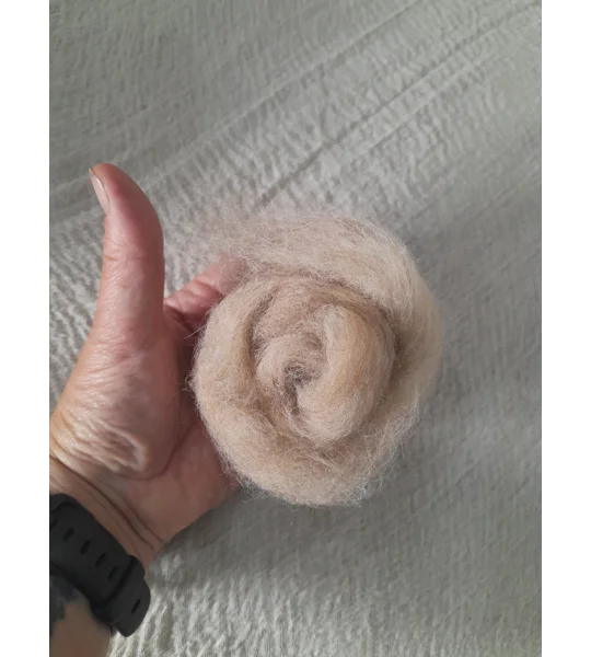caramel felting wool, caramel needle felting wool, caramel carded fibre for spinning, caramel carded fibre for weaving, caramel carded fibre for felting