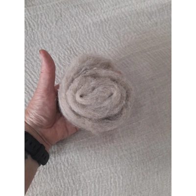 Carded natural fibre sliver in woodsmoke light grey/brown, pick your weight Carded natural fibre sliver in woodsmoke light grey/brown, pick your weight