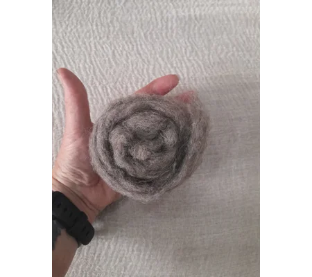 Carded natural fibre sliver in light brown/grey, pick your weight