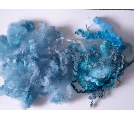 Wool Cloud with blue wool locks, hand dyed - 20g