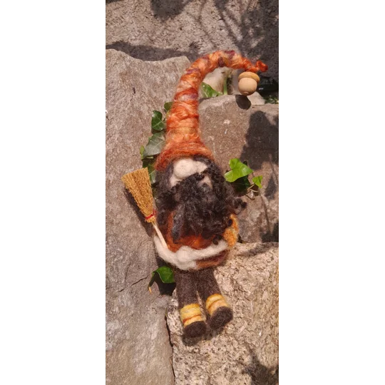 A Gnome for All Seasons, Needle Felting kit - AUTUMN