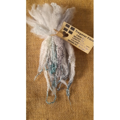 A touch of frost, silver and blue Blue Faced Leicester wool locks 10g A touch of frost, silver and blue Blue Faced Leicester wool locks 10g