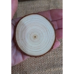 Rustic wood slice 6cm - 7cm Rustic wood slice 6cm - 7cm