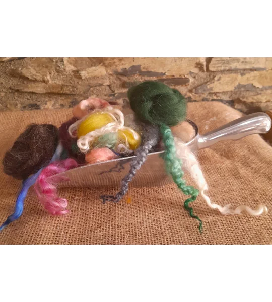 mystery scoop, surprise scoop, tops, wool, felting, weaving, spinning, carded wool