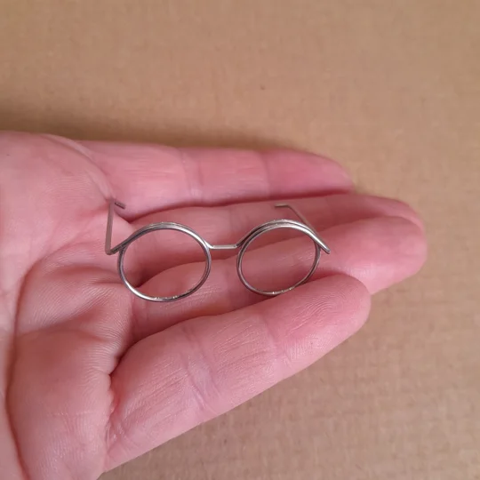 4cm silver wire glasses