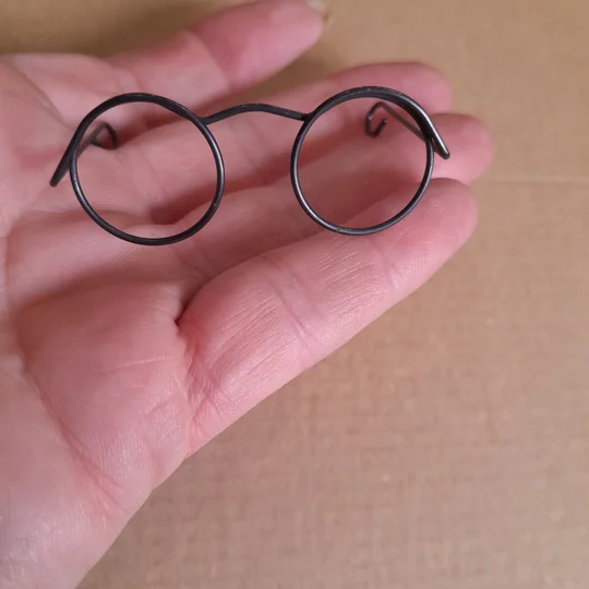 Miniature wire glasses black colour 3 sizes to choose from