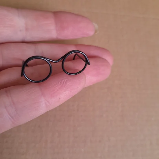 3cm black wire glasses