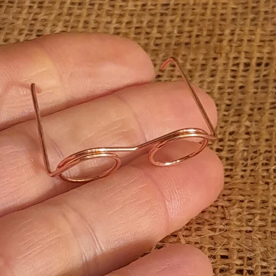 Miniature wire glasses Rose Gold colour