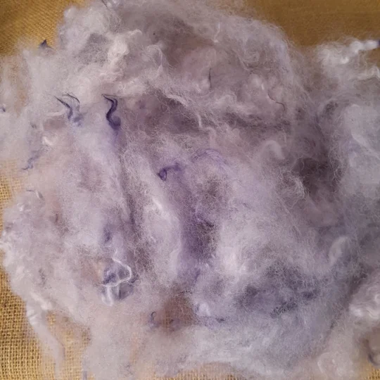 Wool Cloud - pale purple- Perendale wool - hand dyed - 10g