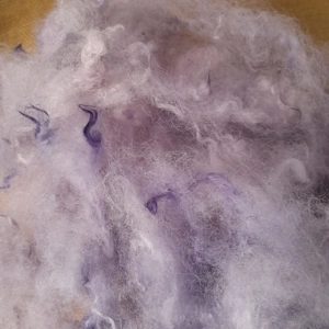 Wool Cloud - pale purple- Perendale wool - hand dyed - 10g