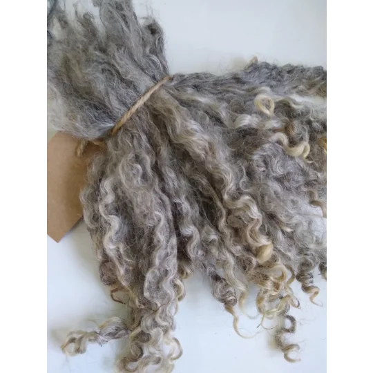 Winter morning mist, silver/grey/light brown Wensleydale Curly wool locks, 10g (v)