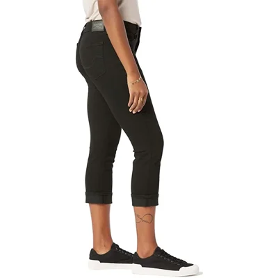 Signature by Levi Strauss & Co. Gold Label Women's Mid-Rise Slim Fit Capris (Standard and Plus)