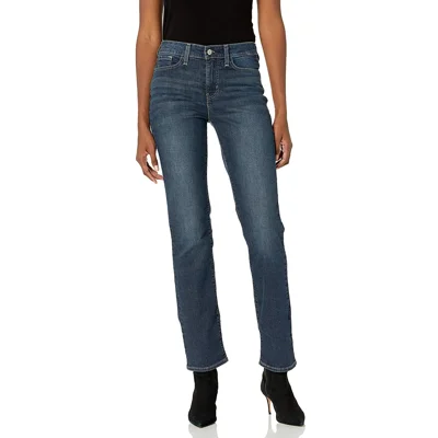 Signature by Levi Strauss & Co. Gold Label Women's Curvy Totally Shaping Straight Jeans (Standard and Plus)